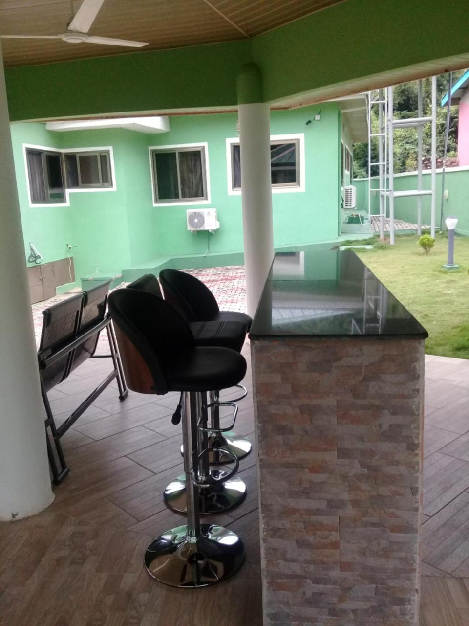 3A'S Guest House Akosombo Экстерьер фото