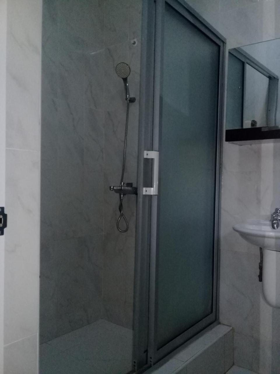3A'S Guest House Akosombo Экстерьер фото
