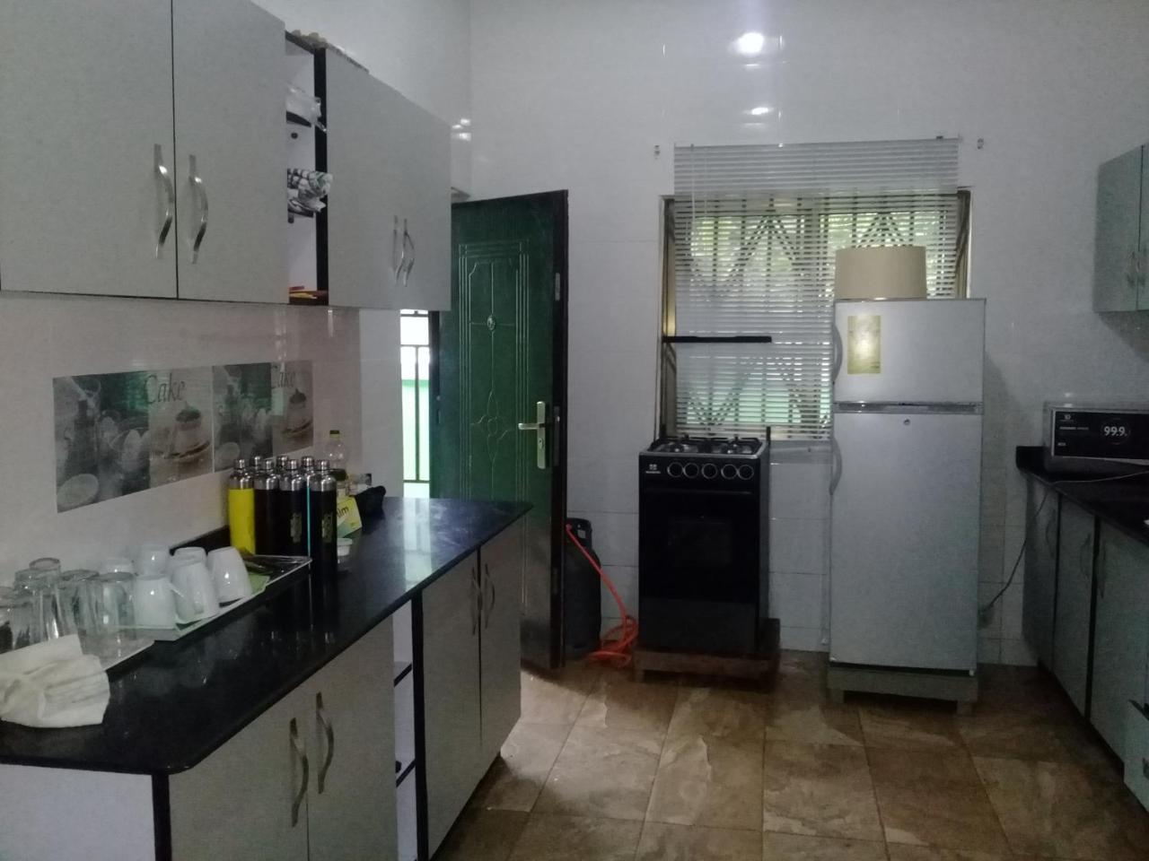 3A'S Guest House Akosombo Экстерьер фото
