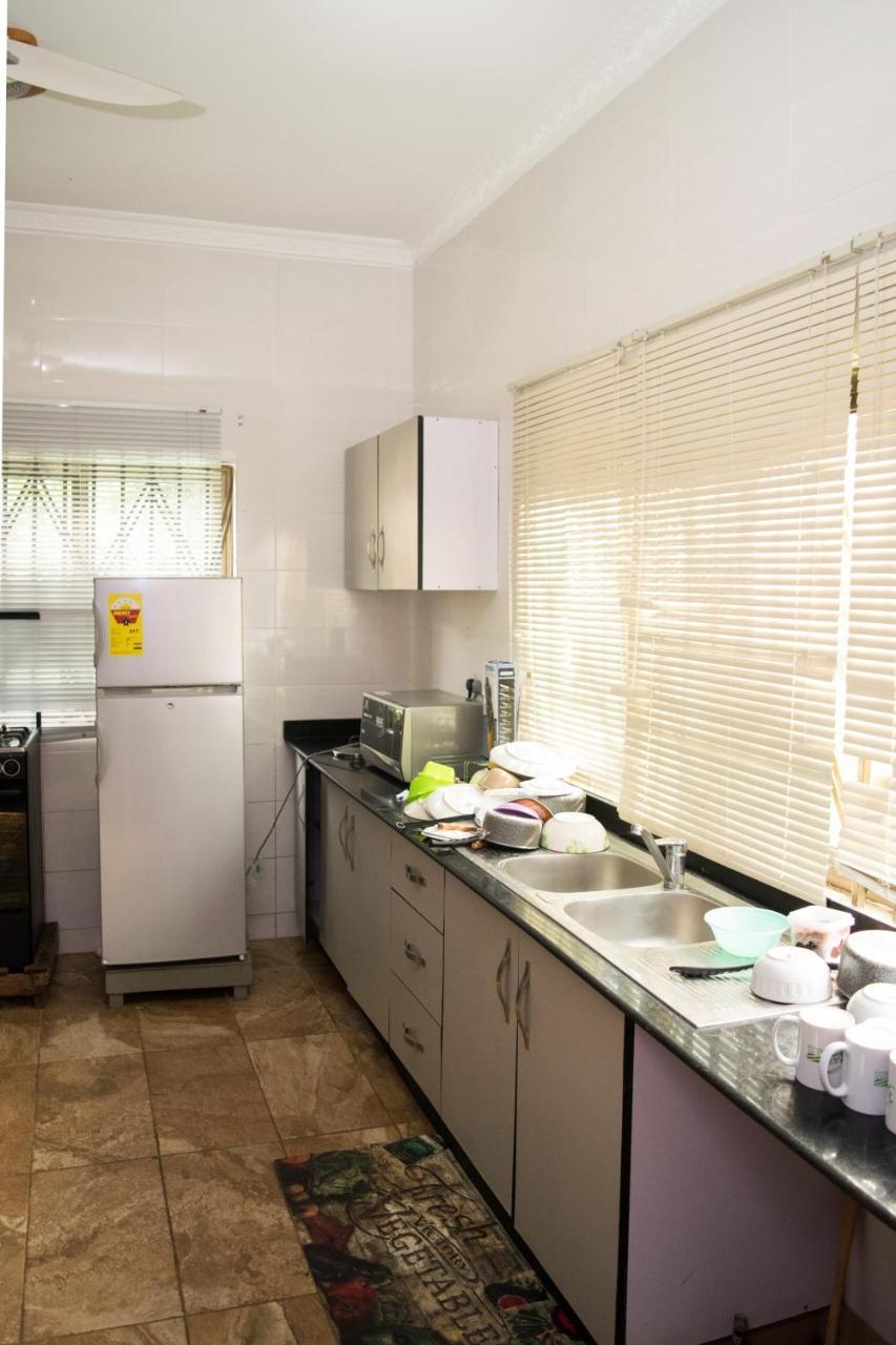 3A'S Guest House Akosombo Экстерьер фото