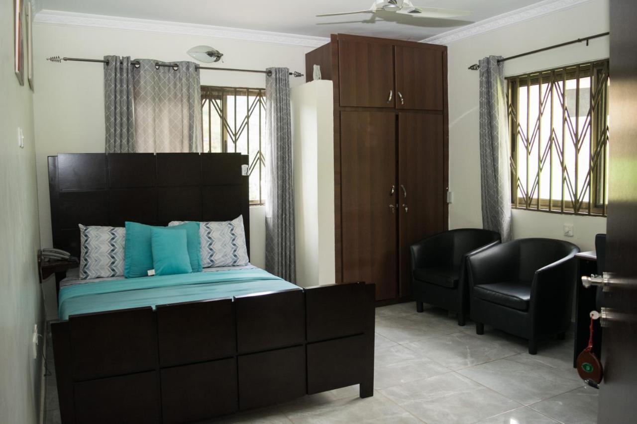 3A'S Guest House Akosombo Экстерьер фото
