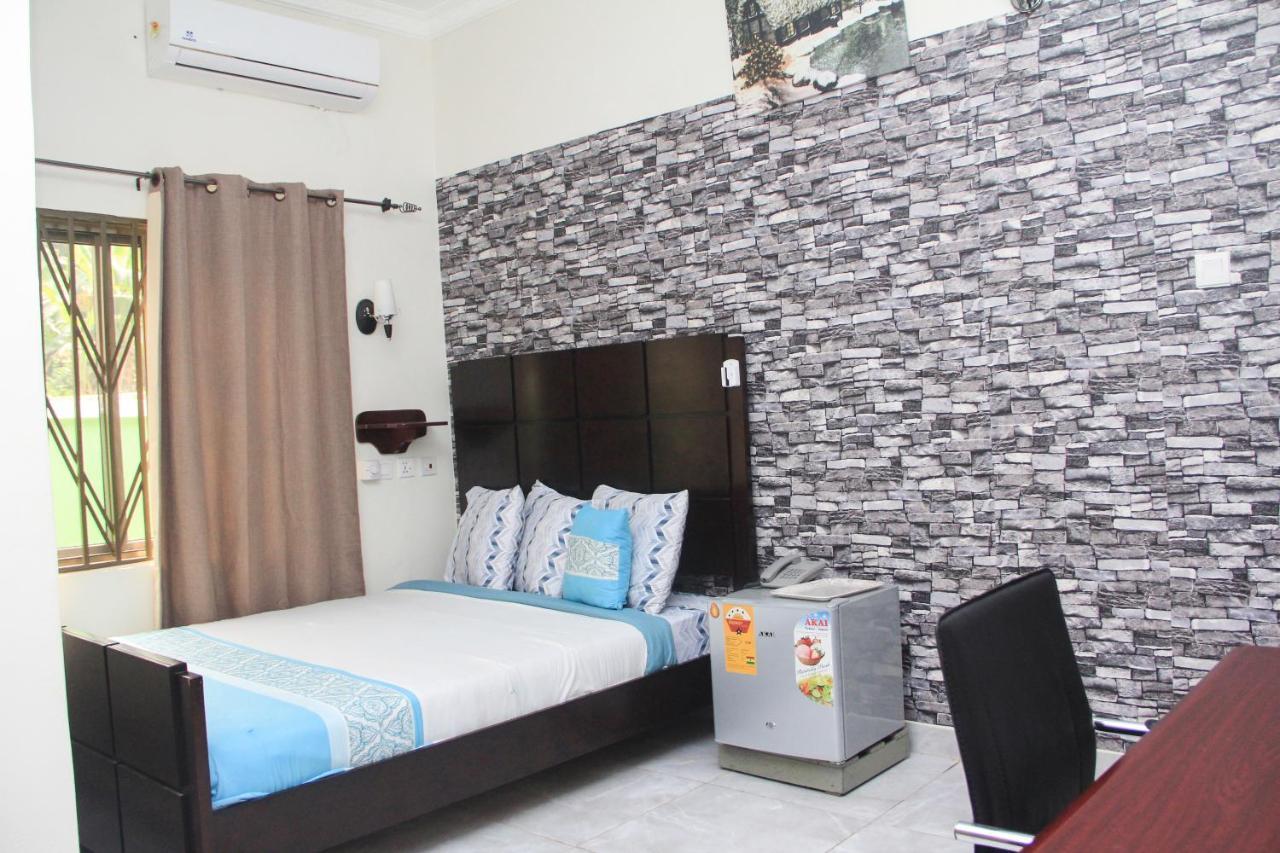 3A'S Guest House Akosombo Экстерьер фото