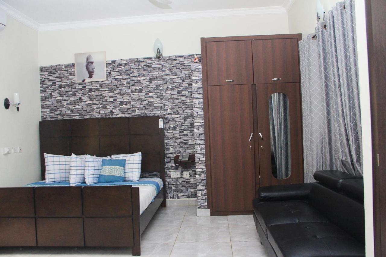 3A'S Guest House Akosombo Экстерьер фото