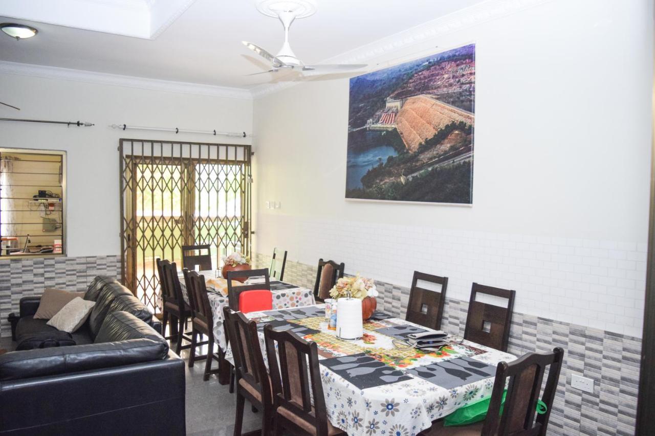 3A'S Guest House Akosombo Экстерьер фото