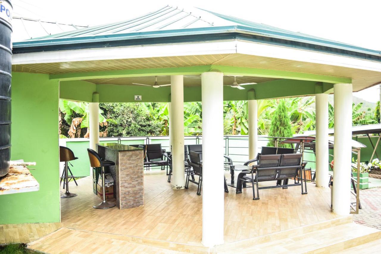 3A'S Guest House Akosombo Экстерьер фото