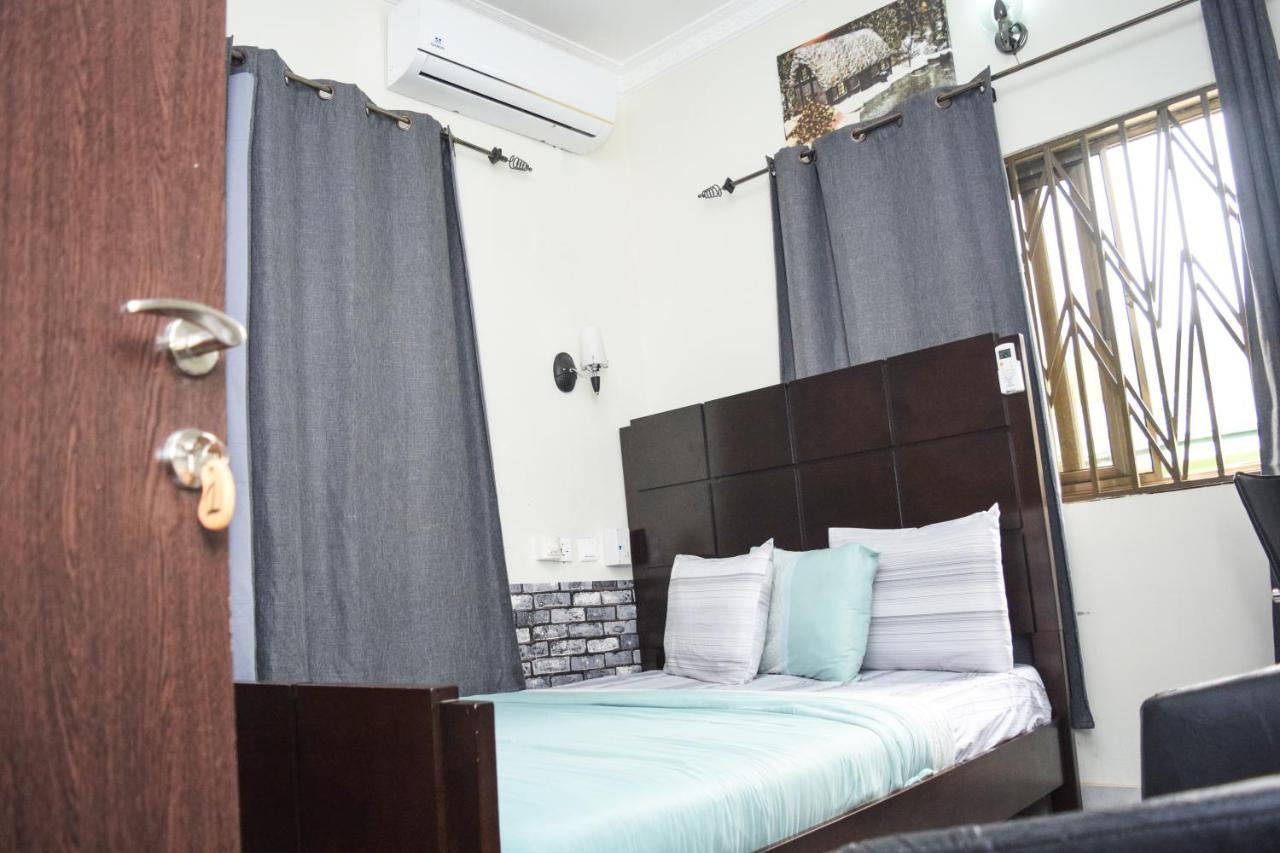 3A'S Guest House Akosombo Экстерьер фото